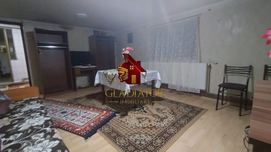 Casa cu teren 491 mp la pret de apartament cu 1 camera in Nicolina - Poză 17