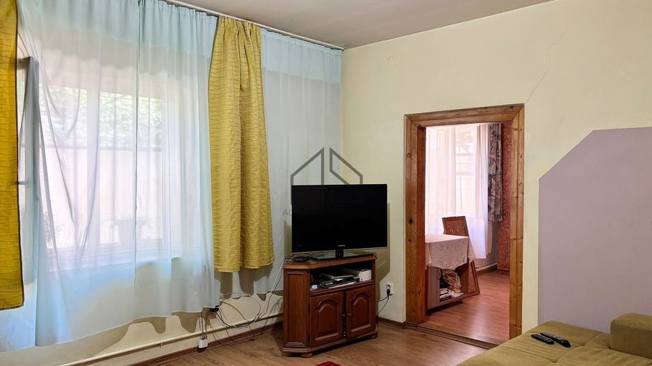 De vânzare | Apartament la casă | 2 camere | Ultracentral - Poză 2