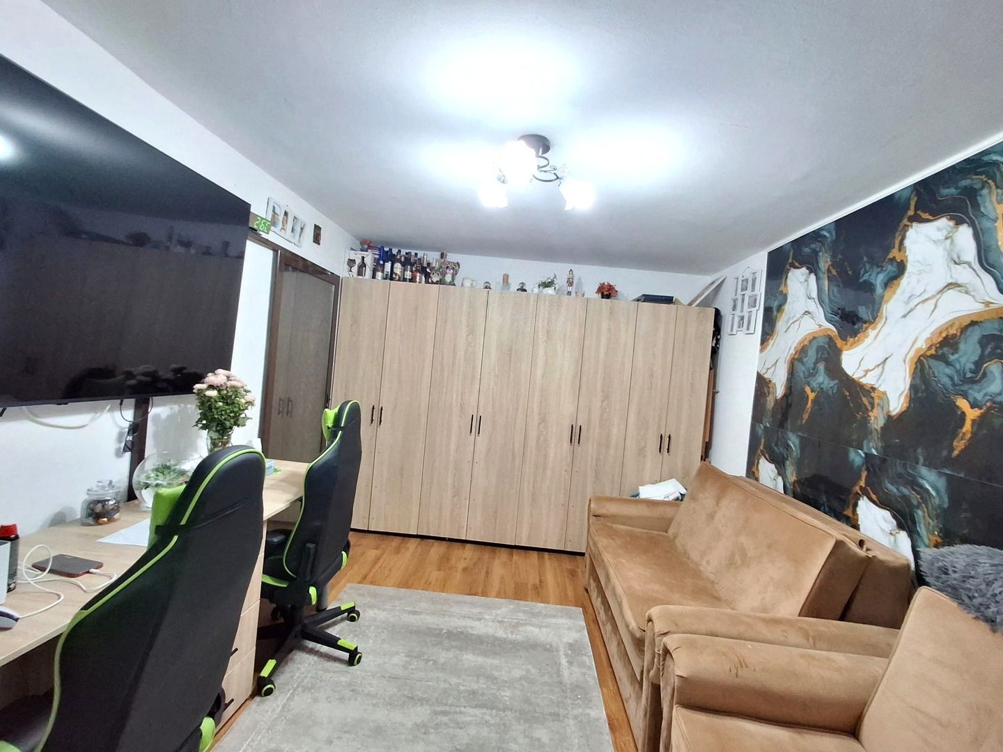 DE VANZARE Apartament 2 Camere Tei - Poză 1