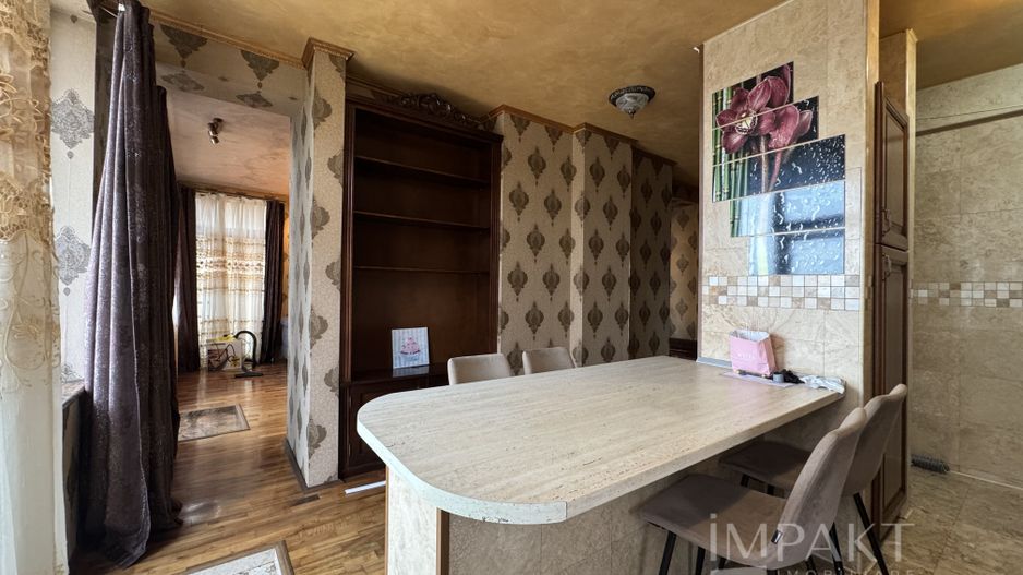 apartament 3 camere 100 mp pe 2 etaje zona Horea central, de închiriat - Poză 4