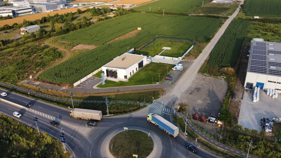Parcele teren industrial cu PUZ - 2.700 mp, Giarmata - Poză 2