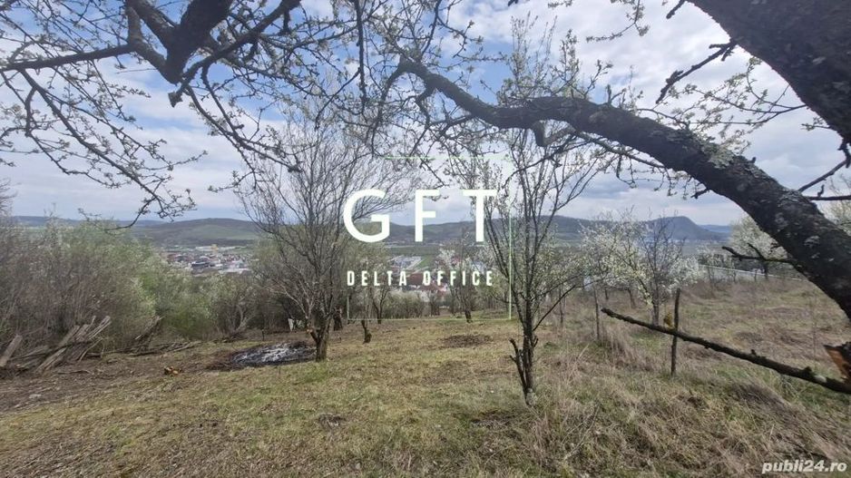 De vanzare! 3 parcele de teren intravilan - Poză 1