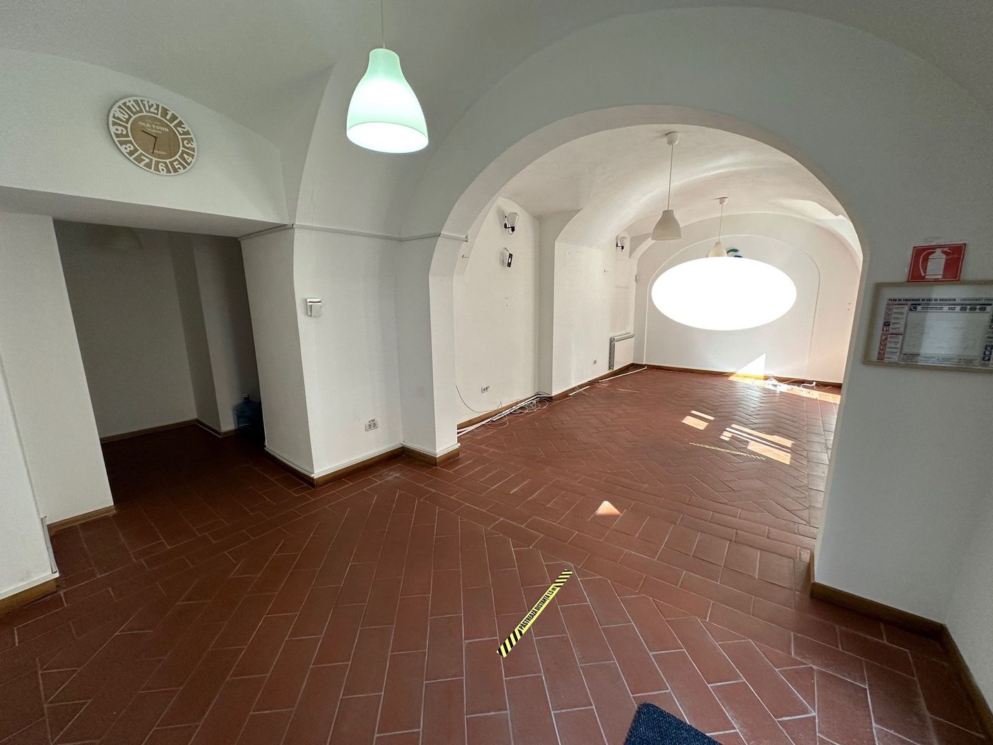 Spatiu de birouri - Unirii - 64 mp cu acces direct din str - Poză 1