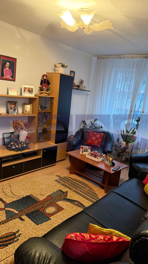 VANZARE APARTAMENT 3 CAMERE LIVIU REBREANU TITAN - Poză 2