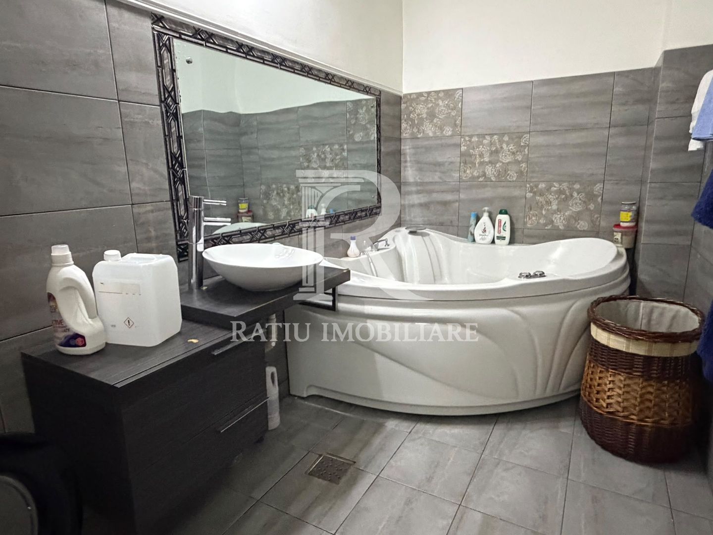 Apartament de LUX de închiriat | 2 Dormitoare | Locație CENTRALĂ - Poză 3