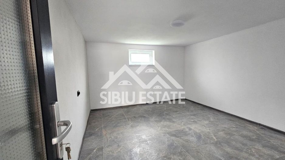 Casa cu garaj si pivnita, NOU - Poză 20