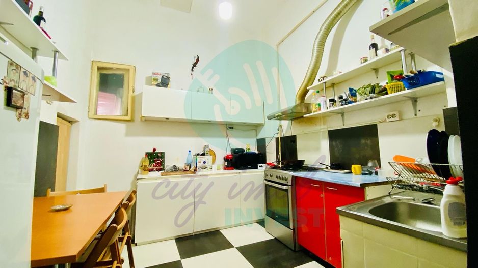 Casa singura in curte - Poză 11