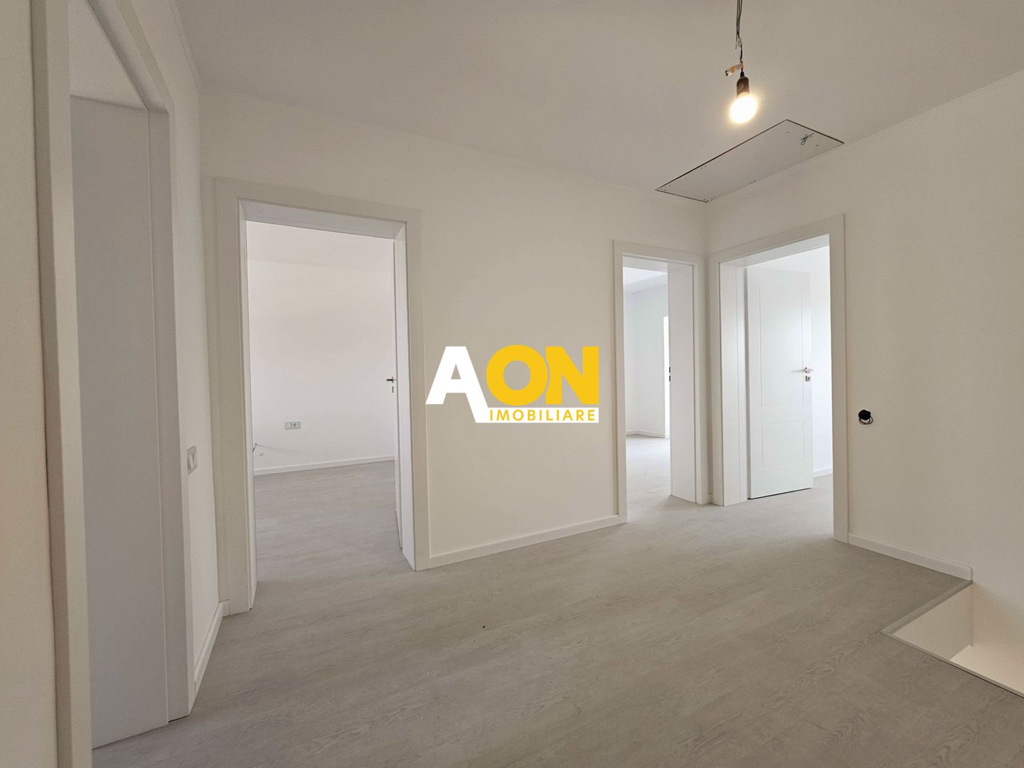 Duplex cu predare la cheie, 4 camere, piscina, 228 mp teren, Cetate - Poză 11