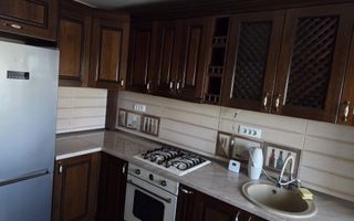 Apartament 3 camere, decomandat, 84 mp, zona Nicolina Pod, etaj 4/5, renovat - Poză 2