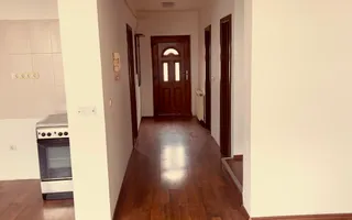 Casă cu 4 camere, curte proprie și 2 balcoane – Șelimbăr - Poză 16