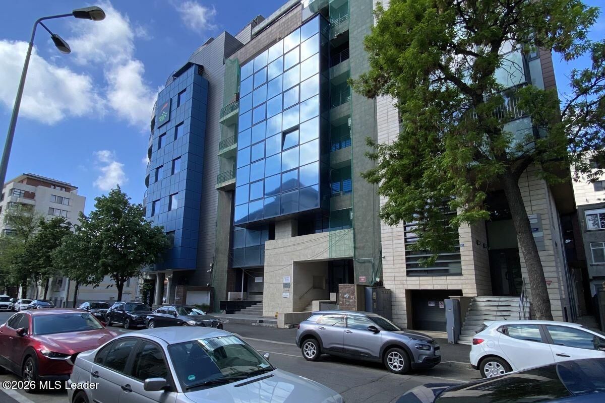 Polona - Duplex 256 mpu, 6 camere, etaje 6+7, panorama, terase 52 mp - Poză 45
