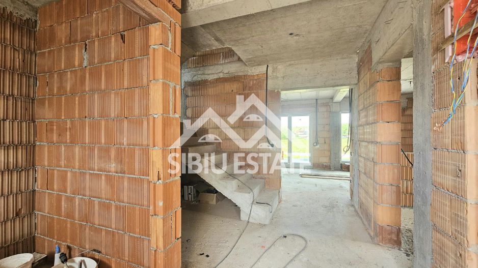 Casa noua 4 camere, 3 bai - Poză 3