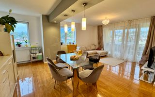 Apartament luminos cu 3 camere, complet mobilat, vedere panoramică spre Tâmpa - Poză 2