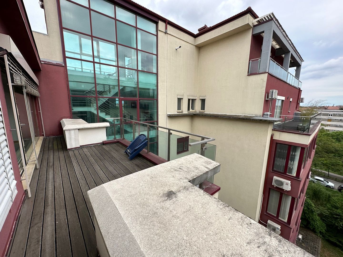 Luxury penthouse for rent close to the Center of Timisoara - Poză 15