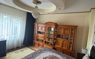 Casă de vânzare pe strada Tudor Vladimirescu - Poză 4