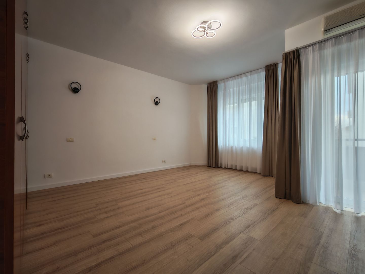 Vilă duplex Pipera, grădină, parcare - Poză 9