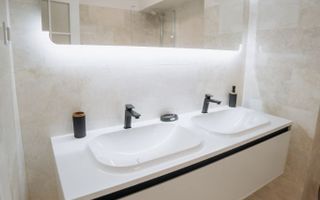 APARTAMENT 3  CAMERE SITUAT IN COPOU - Poză 6