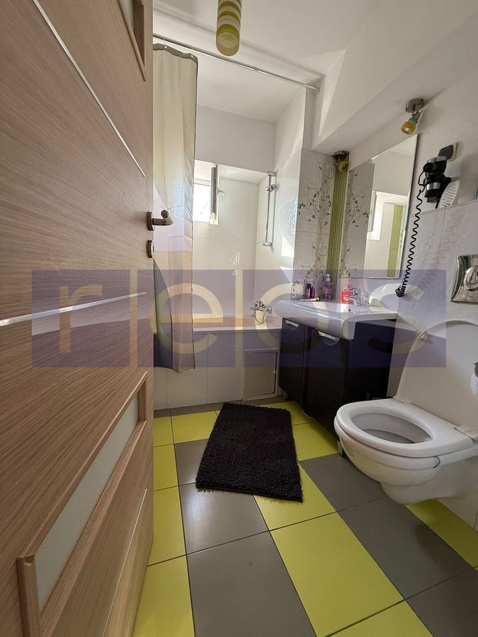 VANZARE 3 CAMERE DECOMANDAT - Poză 12