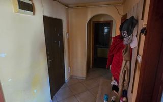 BRASADAS vinde ap 3 cam etaj 3/4 in zona Micro 17. - Poză 7