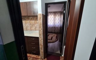 Închiriez Garsoniera Iasi Pacurari Canta la strada principala - Poză 4