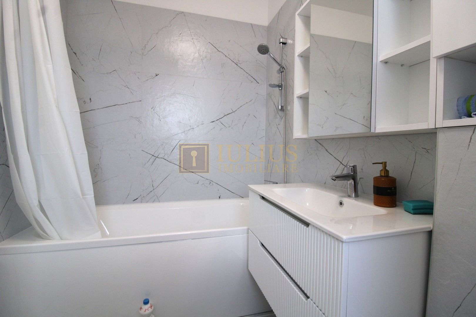 Duplex modern,  prima închiriere | Moșnița Veche - Poză 14