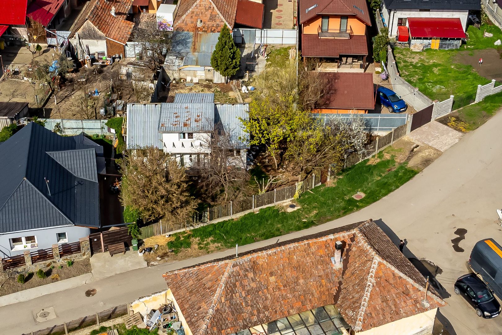 PREȚ NOU!!! Casă la preț de apartament - Vladimirescu - Poză 2