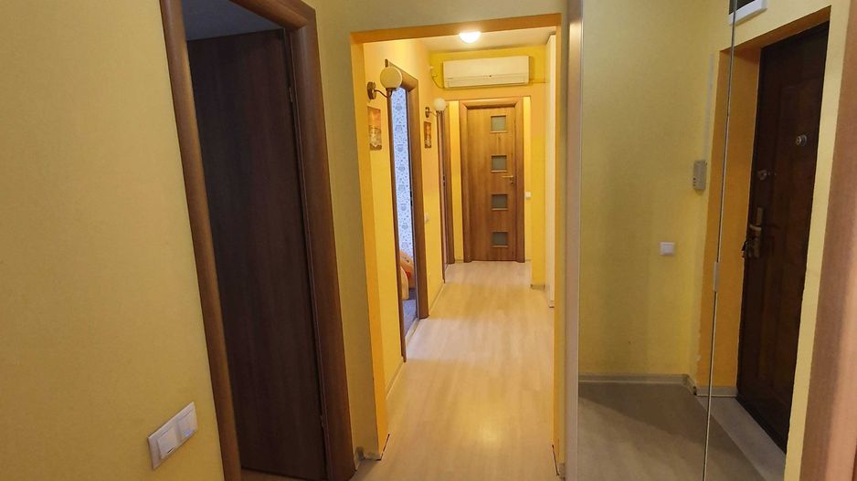 Vanzare Apartament 3 camere , 68 mp, renovat, vedere spate, Bd. Timișoara - Poză 4