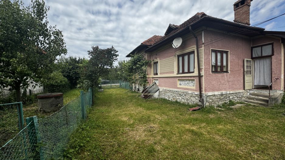 CASA 3 CAMERE, PLUS ANEXE, TEREN 2141 MP, BEREVOIESTI, ARGES - Poză 30