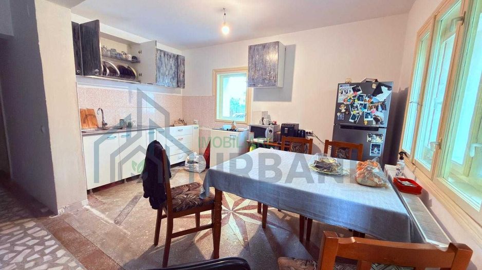 Casă de vânzare în Bucium - Bârnova, zonă centrală - Poză 7