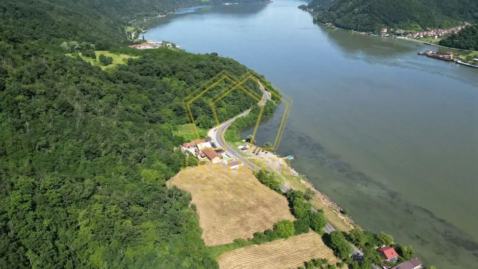 Teren intravilan cu iesire la Dunare | Clisura Dunarii - Poză 3