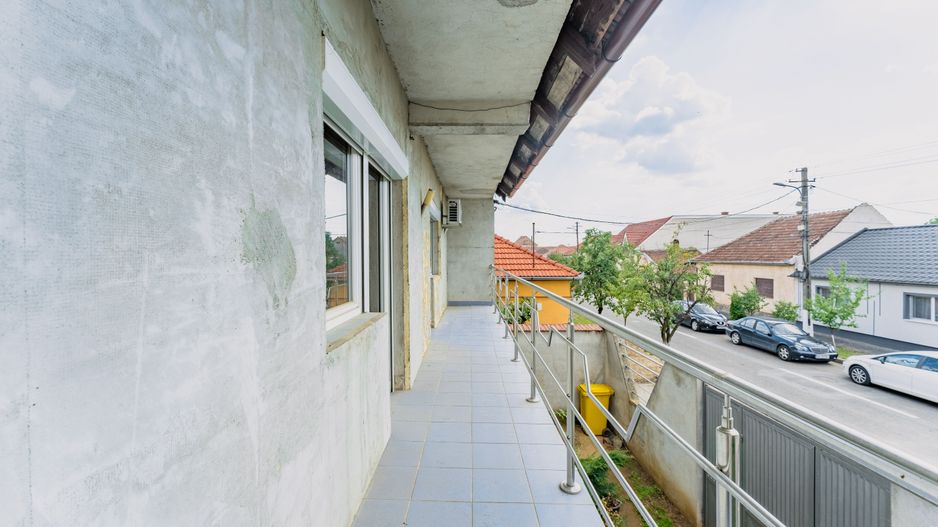 Vilă P+E+M în Bujac - Poză 12