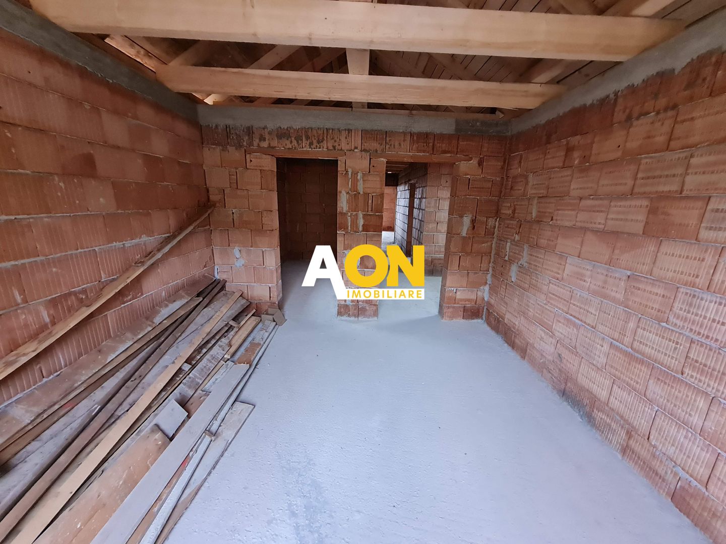 Casa 4 Camere la Rosu, 386 mp, Alba-Micesti - Poză 12