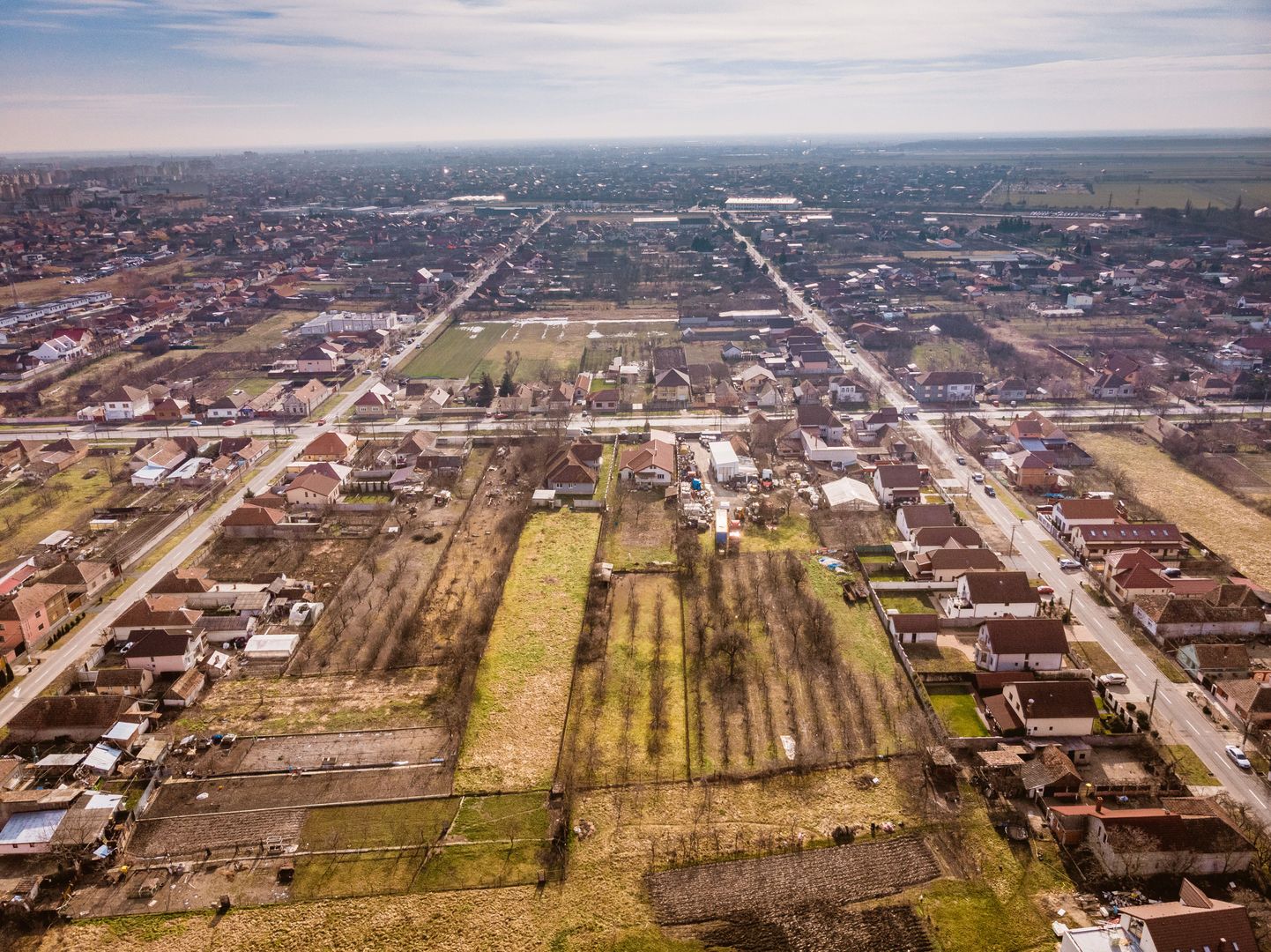 Casă la sol cu teren de 3.451mp în Gai - Poză 17