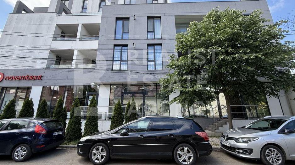 Spațiu comercial, parter, complex Campeador Luxury Apartments - Poză 1