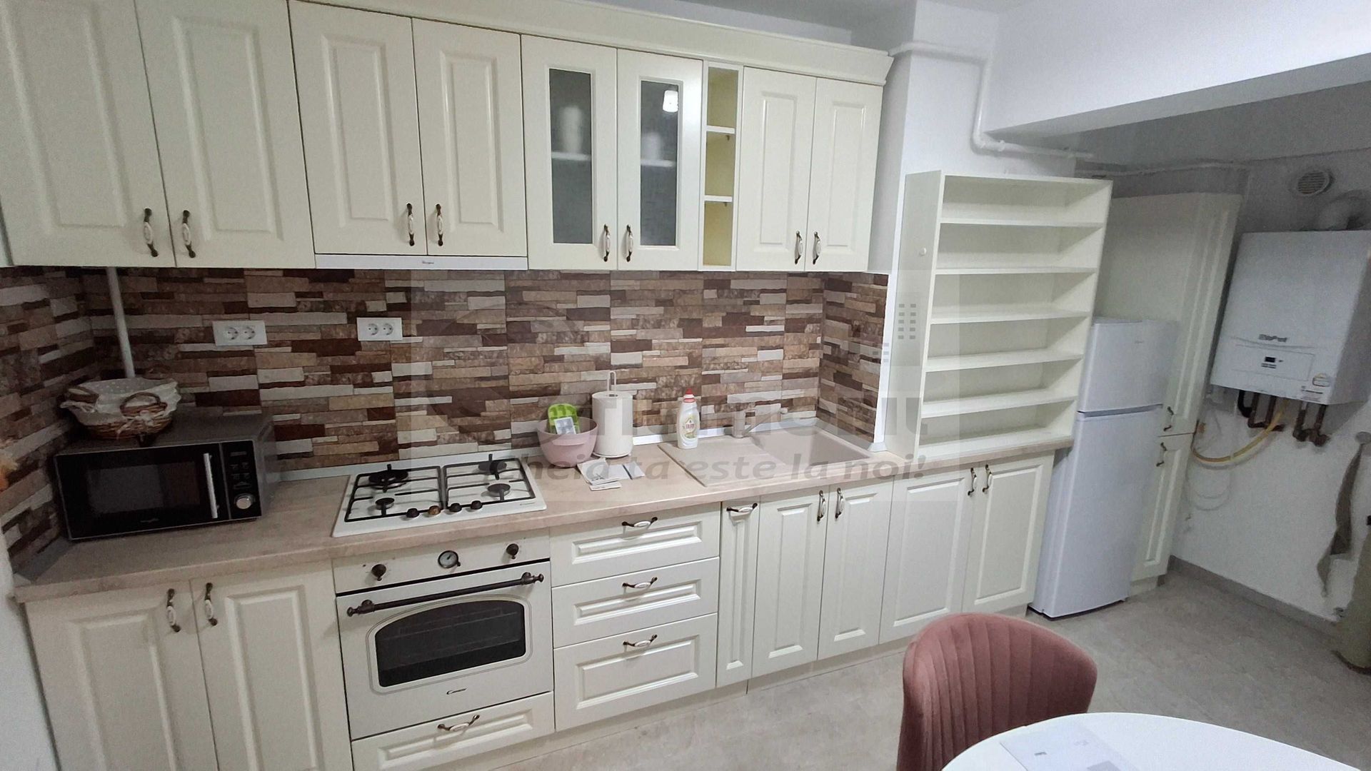 Apartament cu 1 camera + parcare - Brown Luxury, Valea Lupului - 350€ - Poză 3