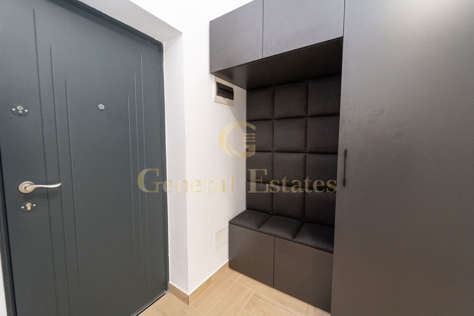 Apartament de închiriat cu 2 camere în Tractorul, Brașov - Poză 7