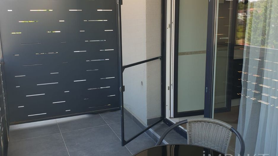 Apartament modern cu 2 camere & parcare subterana in Baciu zona Petrom - Poză 7