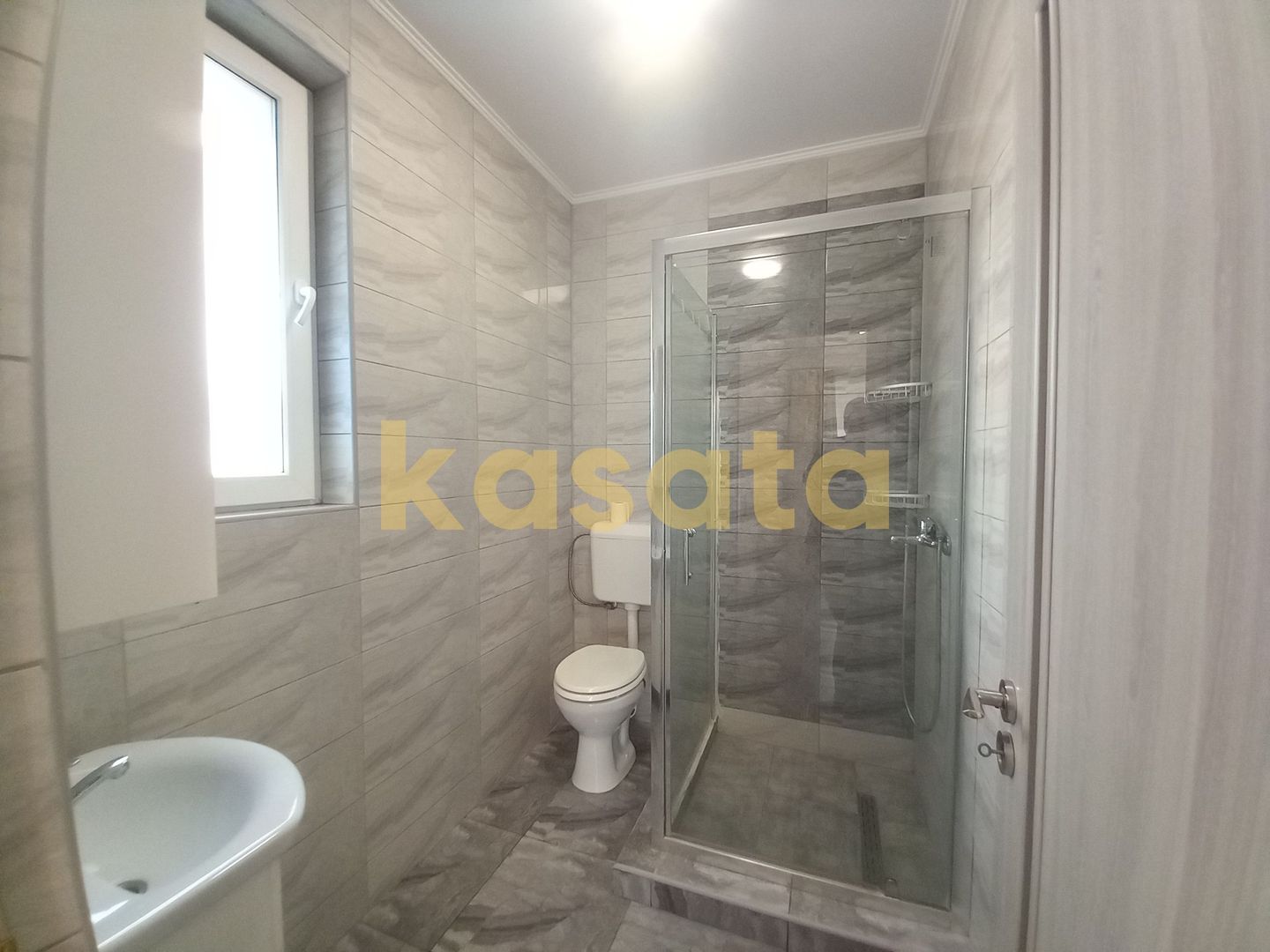 Vilă Modernă 4 Camere | Curte Privată | Zonă Excelentă & Facilități - Poză 22