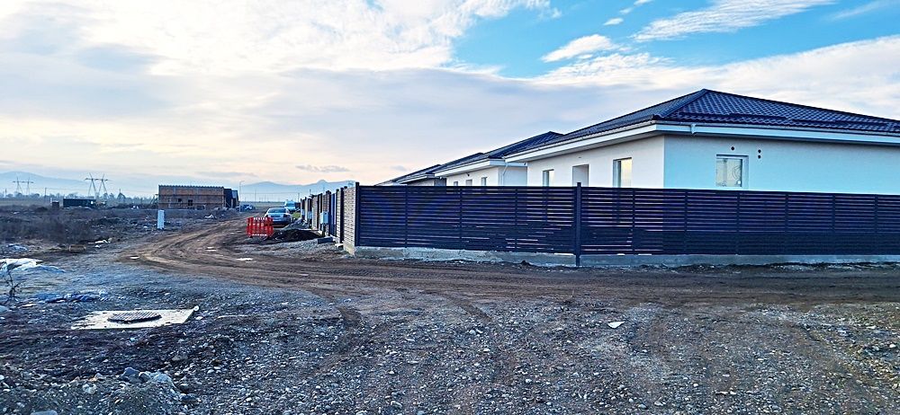 Teren pentru casa generos 1284mp,  parcelabil, Brasov spre Harman, 80 euro/mp - Poză 2