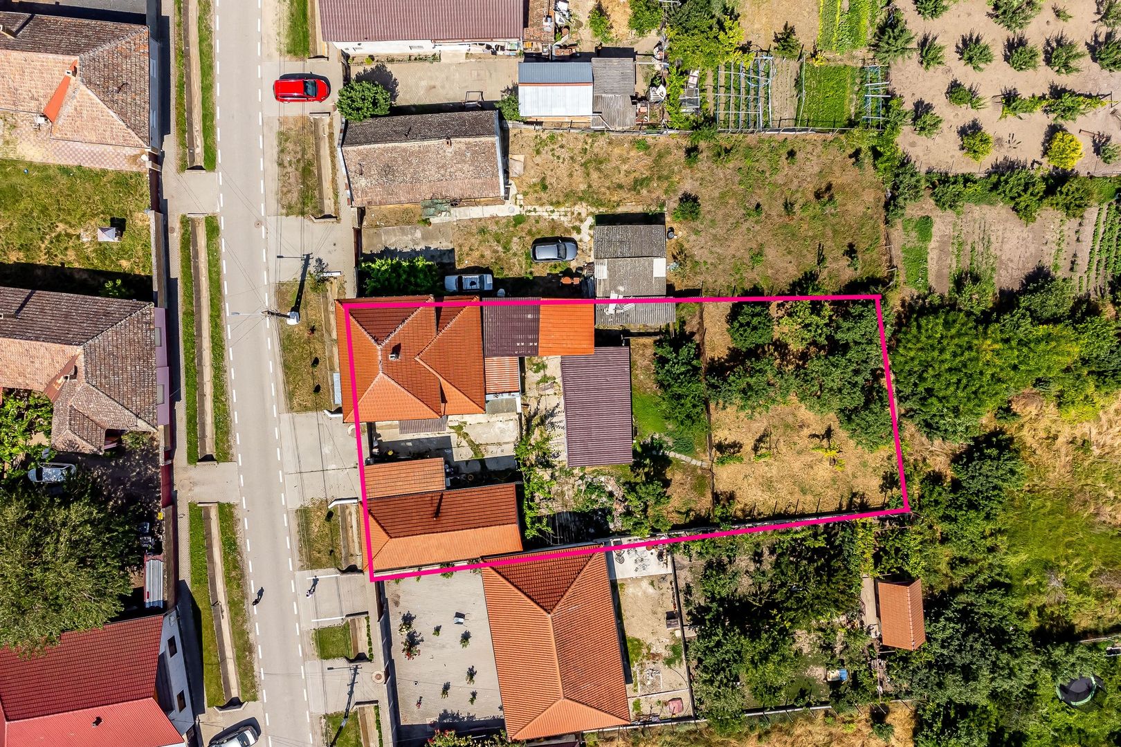 Casă cu 2 corpuri de clădire în Pecica, Arad. - Poză 2
