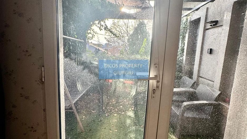 Casă de vânzare pe strada Tudor Vladimirescu - Poză 14