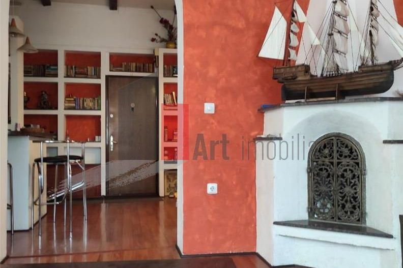 Apartament in vila la etajul 1 intre Romana si P-ta Victoriei - Poză 2