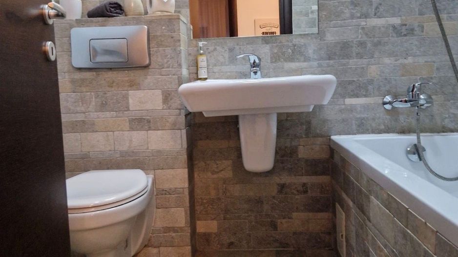 AP. 2 CAMERE VITAN, BUCATARIE INCHISA,CENTRALA PROPRIE,LOC PARCARE - Poză 5