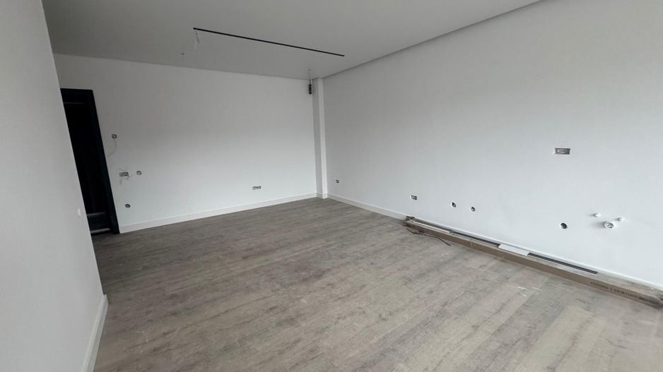 Apartament 75mp LA CHEIE., garaj si boxa, Sibiu - Poză 2