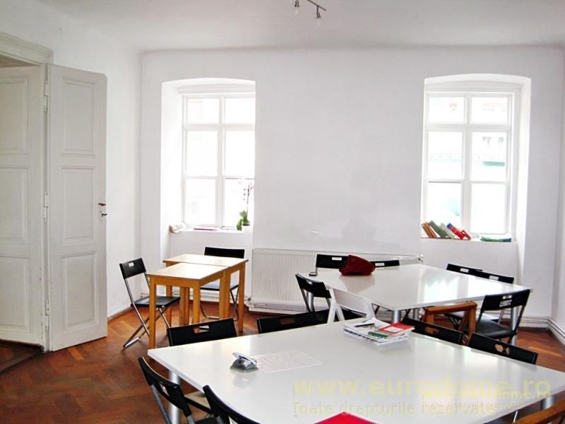 Casa cu teren de 256mp in centrul istoric al Brasovului - Poză 6