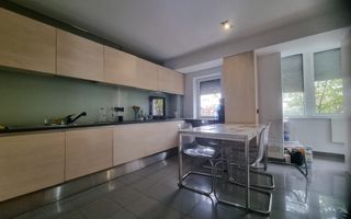 VANZARE 3 CAMERE -  SEMIDECOMANDAT - Mall Vitan - Poză 9