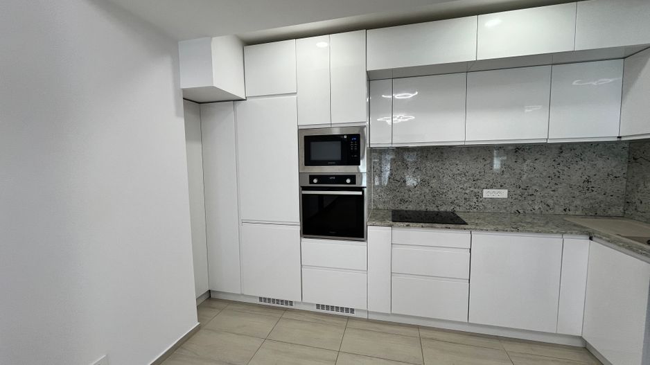 APARTAMENT SUPERB CU 5 CAMERE  LA INCHIRIERE PE SOSEAUA NORDULUI - Poză 4