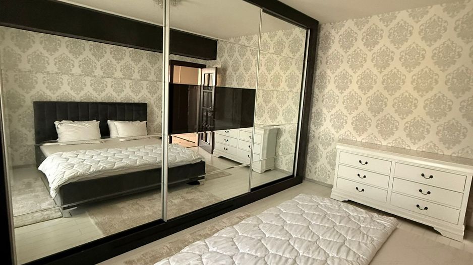 AP. 2 CAMERE PIATA SUDULUI, BLOC NOU - 80 MP, METROU 8 MINUTE, LUX - Poză 6