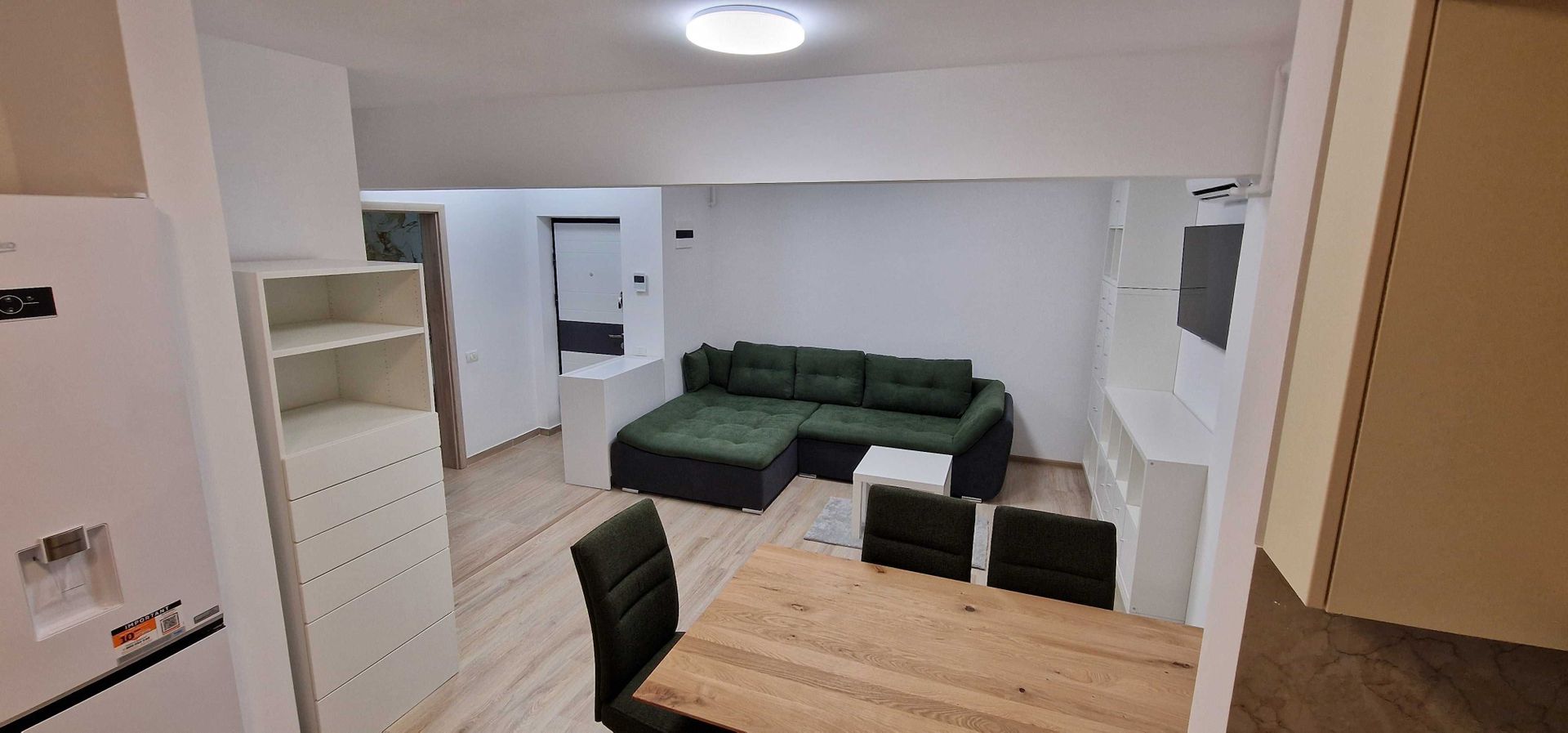 Inchiriere Ap. 2 camere - tip Studio (& loc parcare) / Metrou Berceni - Poză 2