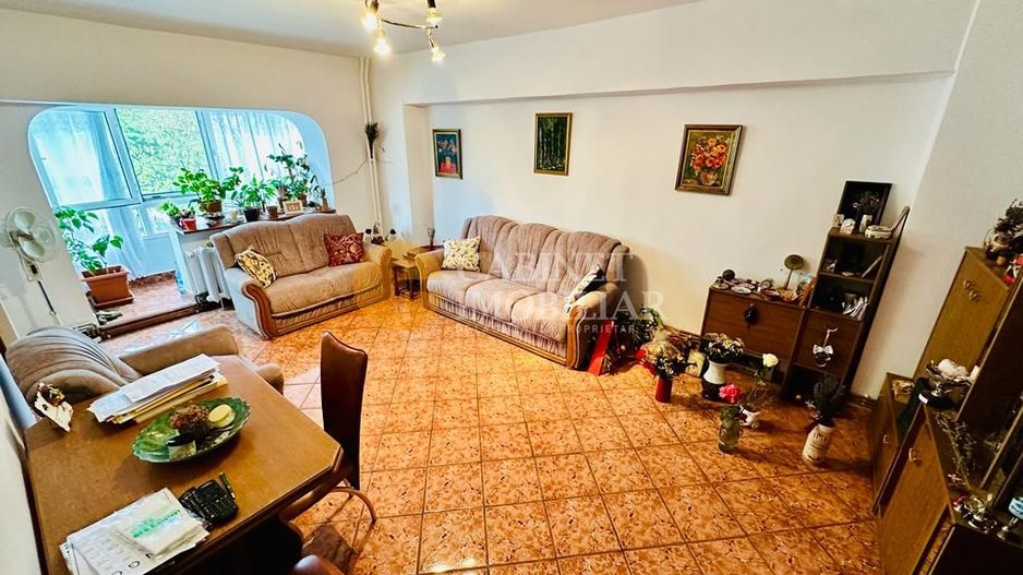 4 Camere Decomandat - Etaj 1 - Bloc din 1989 - Zona CUG - Poză 2